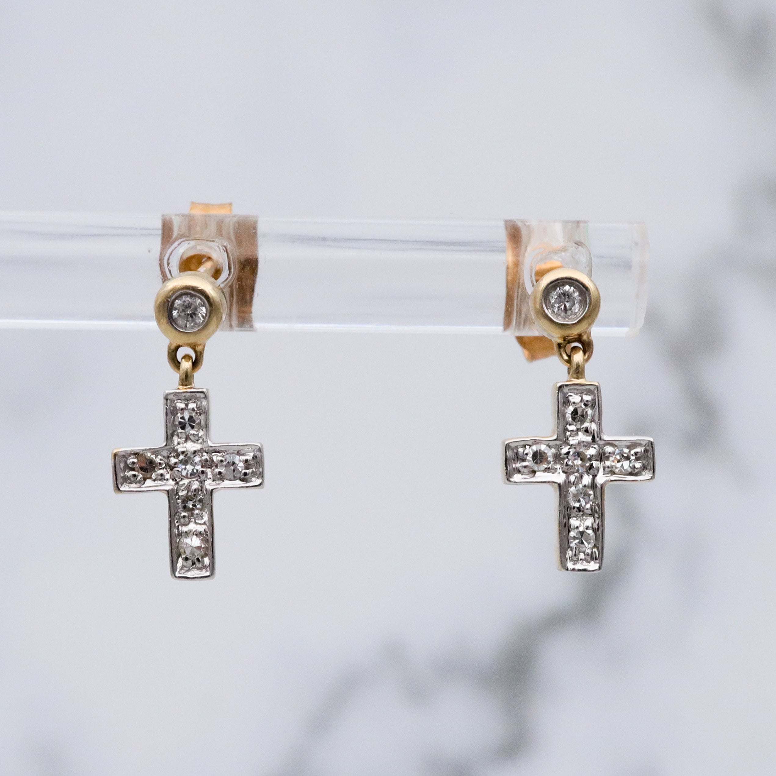 Vintage 14k gold petite cross earrings
